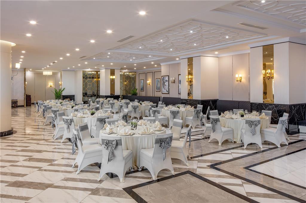 Melia Vinpearl Nha Trang Empire Hotel Restaurant photo